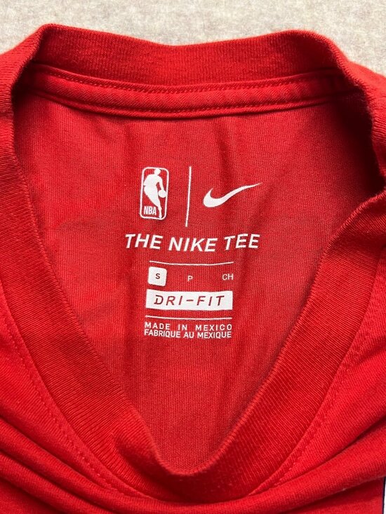 Nike Dri-Fit The Nike Tee Red Philadelphia 76ers Short Sleeve T-shirt Small - Picture 5 of 9